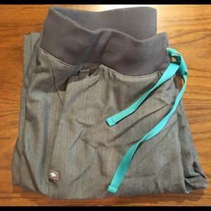 FIGS Charcoal Scrub Pant XS